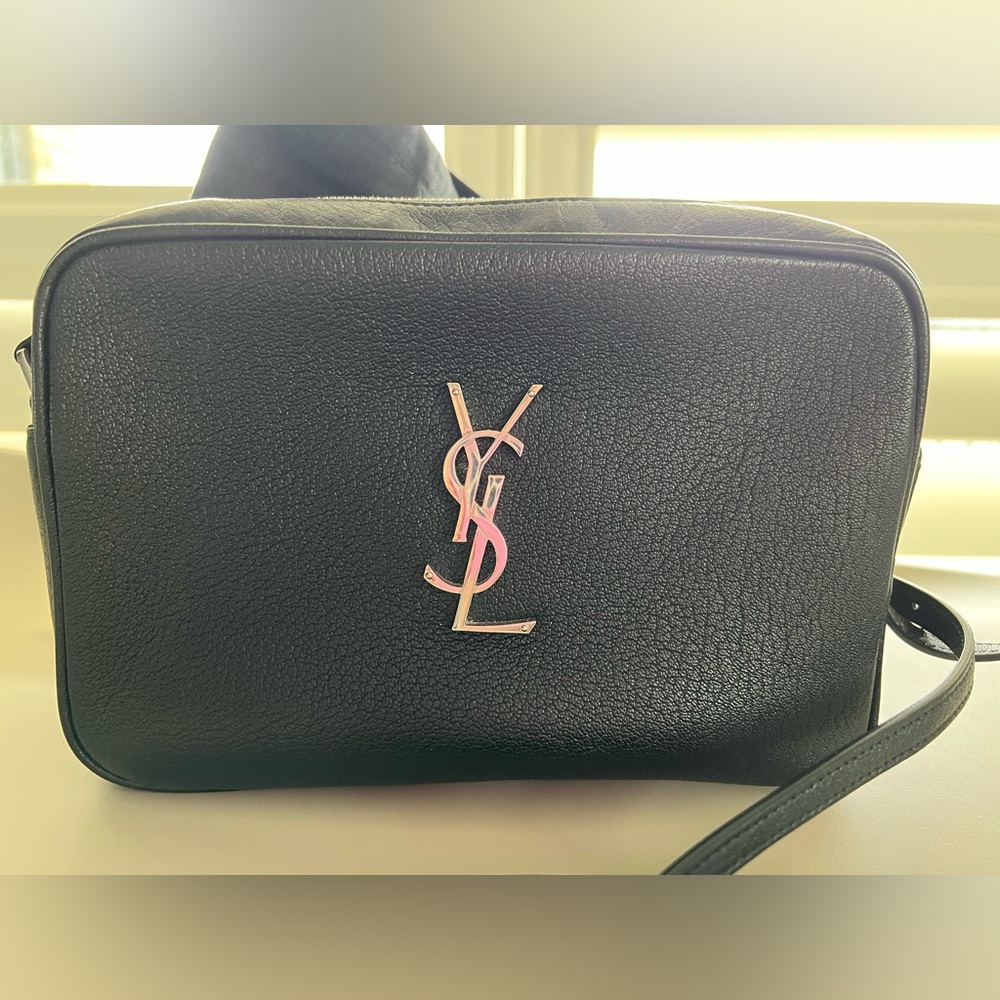 YSL LOU CAMERA BAG IN SMOOTH LEATHER (DISCONTINUED ITEM)